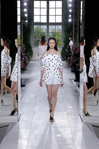 Look 20